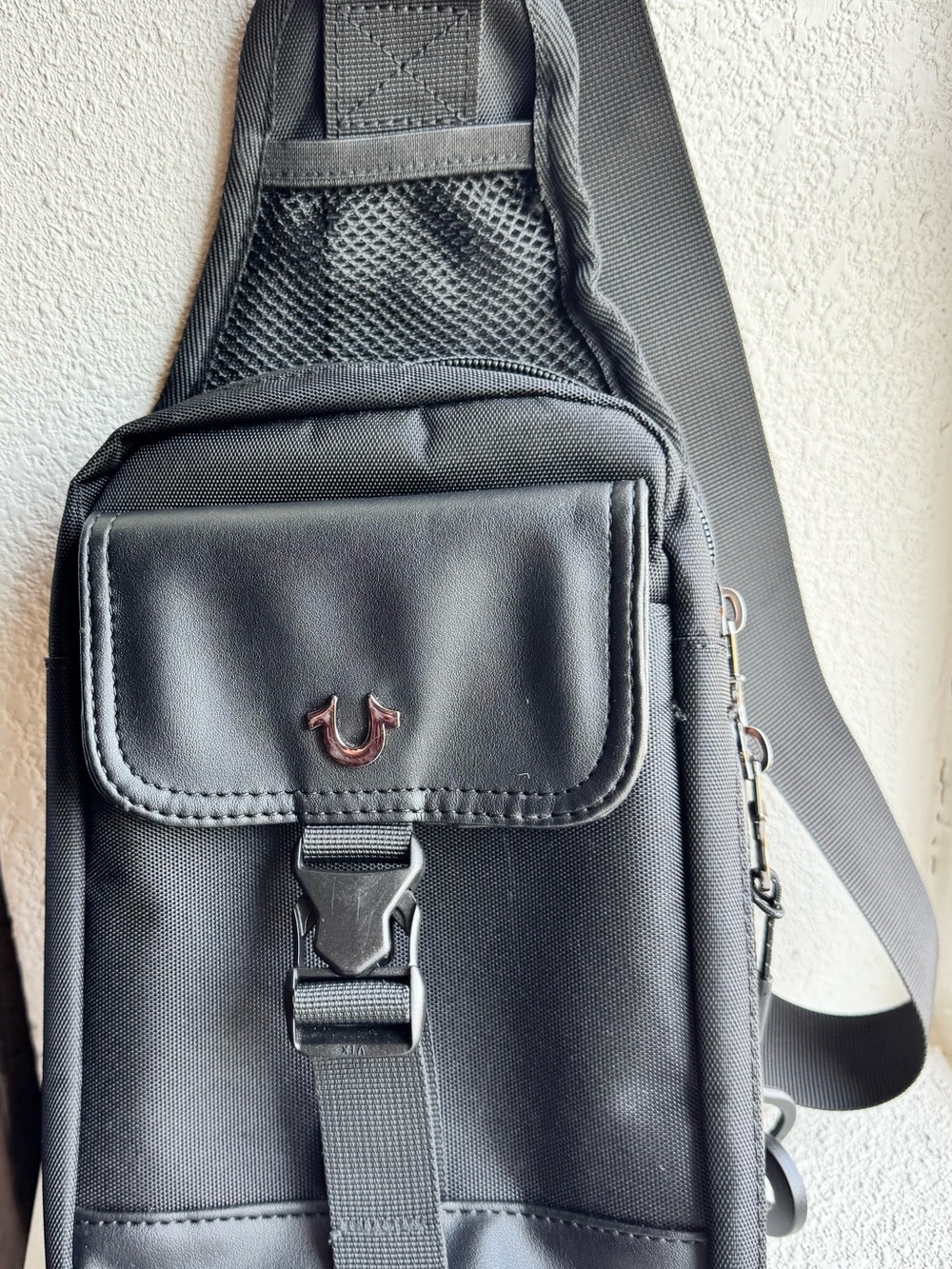 Tru Religion Ivan Sling Bag - Sleek Everyday Carry